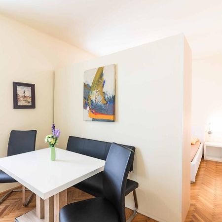 Ferienwohnung Klangturm Im Zentrum Sankt Poelten Exterior foto