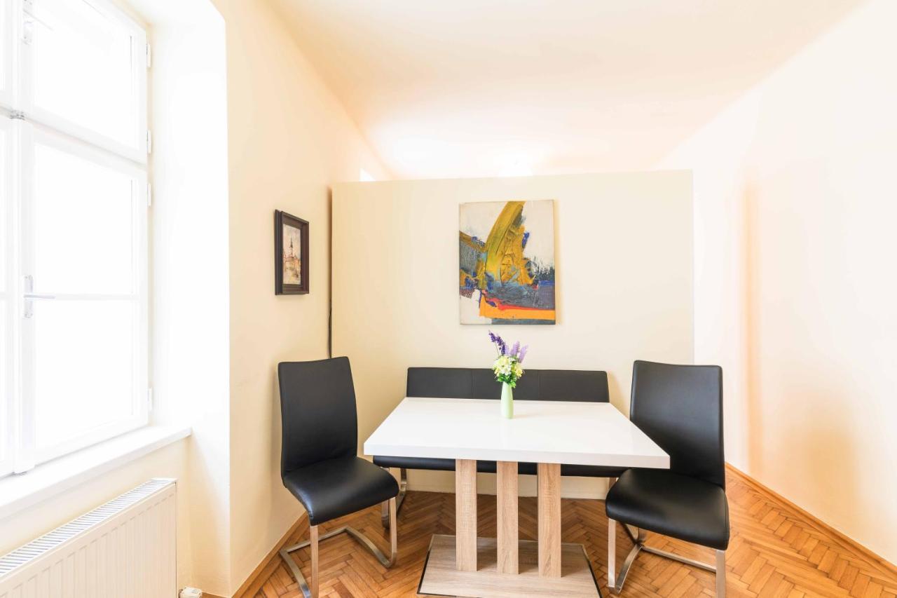 Ferienwohnung Klangturm Im Zentrum Sankt Poelten Exterior foto